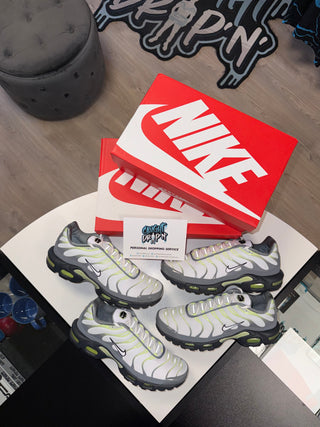 Nike Air Max Plus TN Grey Fog | Light Lime 2026