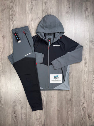 Monterrain Woven Jet Black, Cement Grey, Fiery Red Tracksuit