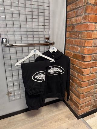 Corteiz Alcatraz White Logo, Black Full Tracksuit