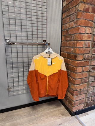Nike Old Season Windrunner Jacket Copper | Yellow (2020 Exclusive)