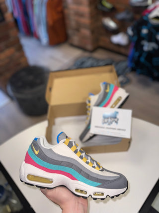 Nike Air Max 95’s Air Sprung Grey Aqua Pink