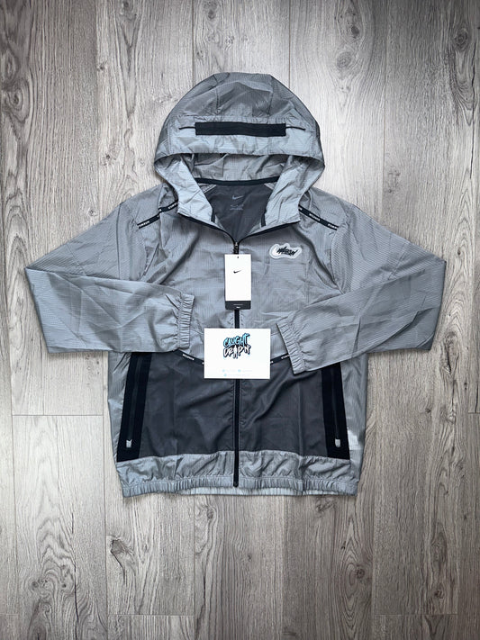 Nike Wildrun Windrunner Jacket Grey