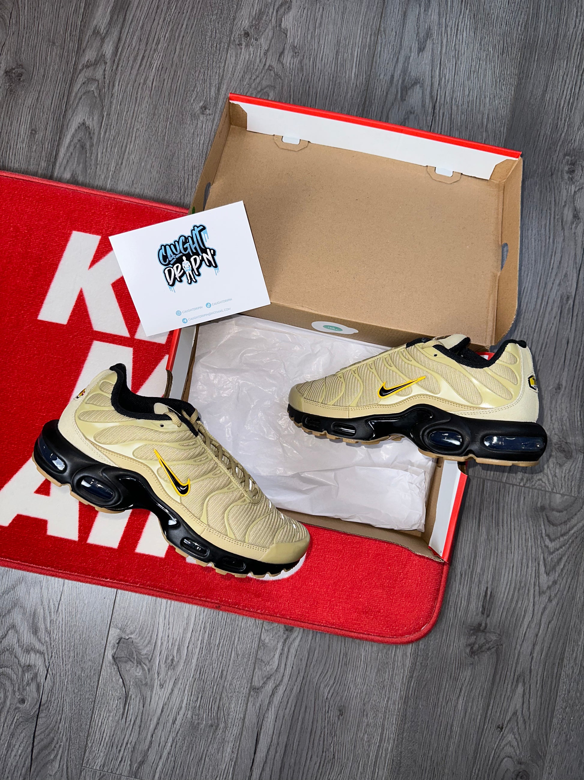 Gold top tn nike